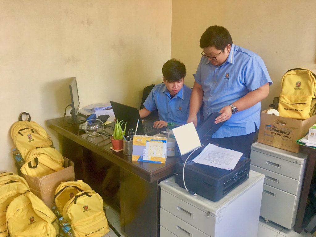 28694064_10212271054871880_2090973756_o