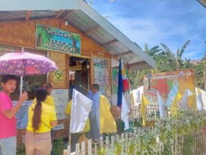 Puroks mirror the church’s basic ecclesial communities (gagmayng Kristohanong katilingban), according to Boljoon parish priest, Msgr. Arturo Navales, who blessed most of the purok centers.